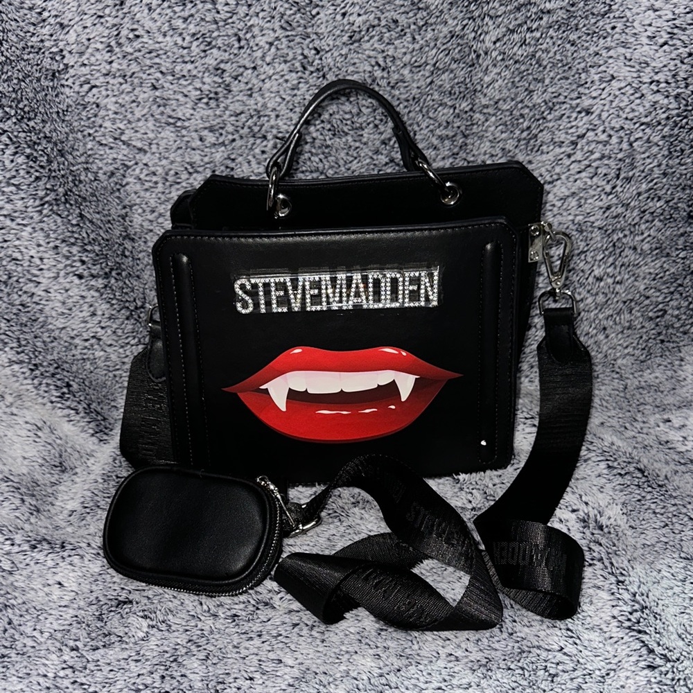 Steve Madden Black Handbag with Red Lip Design